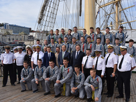 International Maritime Organization Secretary-General visits Nadezhda sailing ship
