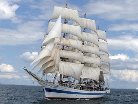 Mir Sailing Ship Preparing For New Stage Of Race