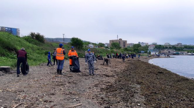 Far Eastern Basin Branch takes part in annual maritime Saturday voluntary work day