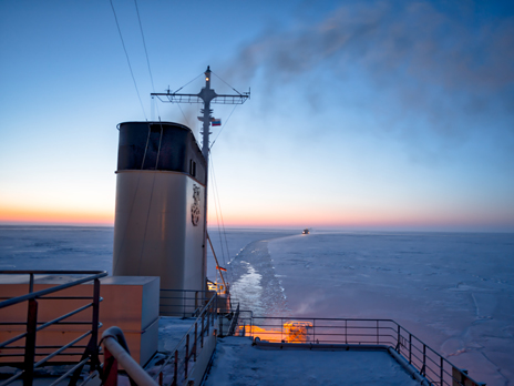 Icebreakers Admiral Makarov and Kapitan Dranitsyn Continue Their Work in Chukotka 