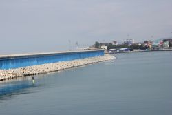 Берегоукрепление вертикального типа в морском порту Сочи Берегоукрепление вертикального типа в морском порту Сочи