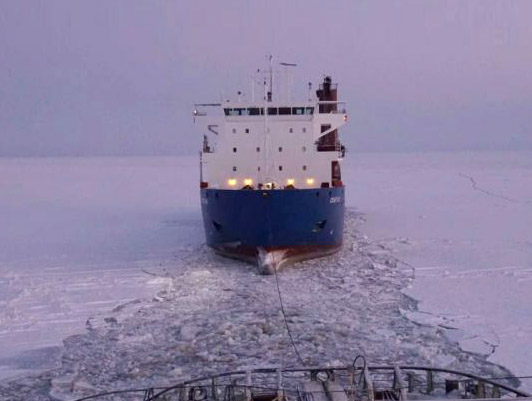 The Admiral Makarov icebreaker carried out a unique towing of the vessel in the ice of the Northern Sea Route