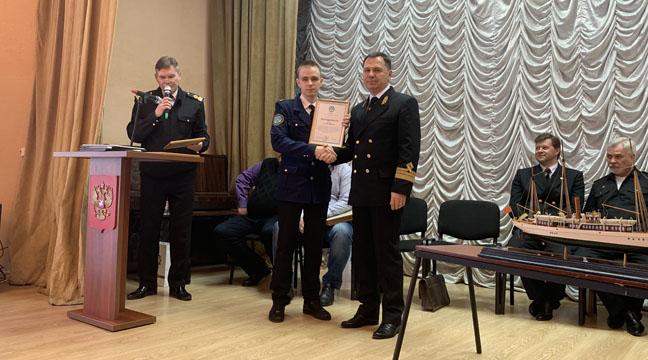 Director of the Azov Basin Branch takes part in a round-table meeting