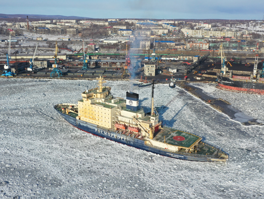 Kapitan Khlebnikov and Magadan icebreakers returned to the seaport of Vladivostok after the end of the icebreaking period in the seaport of Vanino