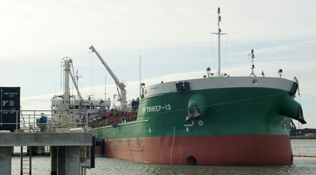 Pilots and tugs of the Azovo-Chernomorsky Basin Branch Taman Department successfully board the first vessel to a new berth in the seaport of Temryuk