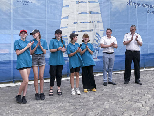 FSUE "Rosmorport" congratulates the "Orlyonok" children's center on its anniversary