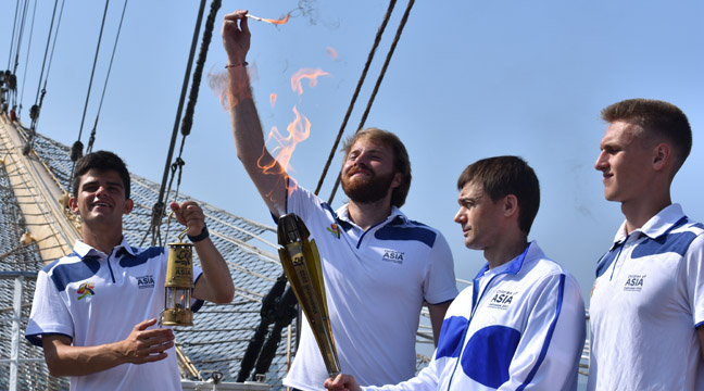 The start of one of the stages of the relay race of the VII International Sports Games "Children of Asia" took place on board the sailing vessel Nadezhda