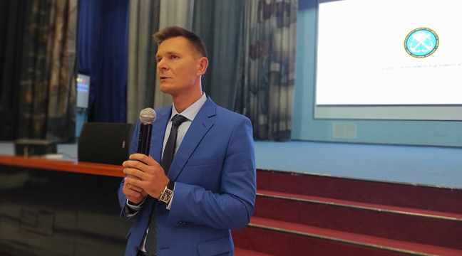 Representative of the Azovo-Chernomorsky Basin Branch takes part in a meeting with cadets of Admiral Ushakov Maritime State University