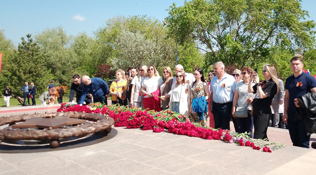 Employees of the Azov Department of the Azovo-Chernomorsky Basin Branch took part in lighting the Eternal Flame at the memorial "Kumzhenskaya Grove"