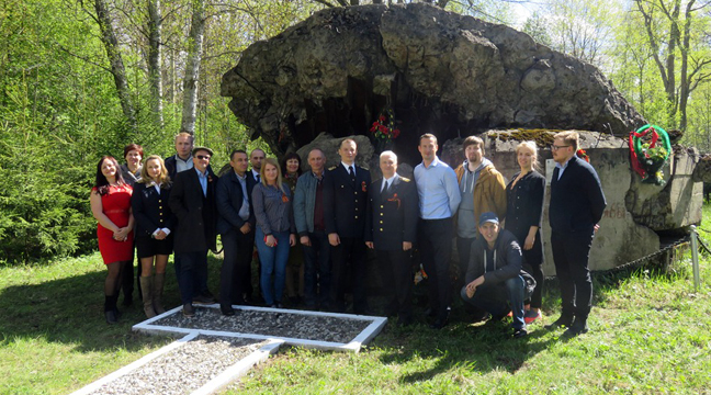 Laying of wreaths to monument of soldiers perished in 1941-1945 Great Patriotic War