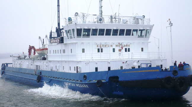 The icebreaker Kapitan Metsayk returned to the seaport of Astrakhan