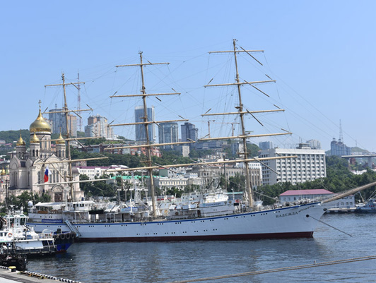 Nadezhda sailboat sets out on a training voyage