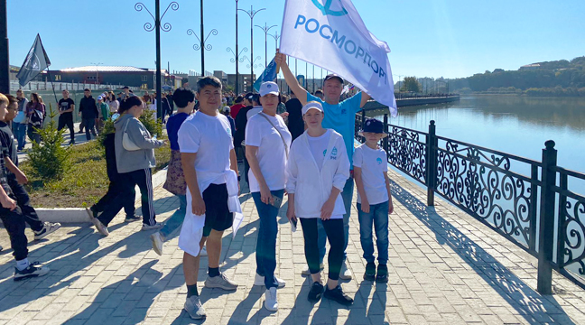 Employees of the Eastern Department of the Far Eastern Basin Branch participates in the 10,000 Steps to Life event