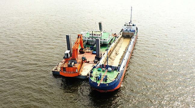 Start of repair dredging works in the seaport of Ust-Luga