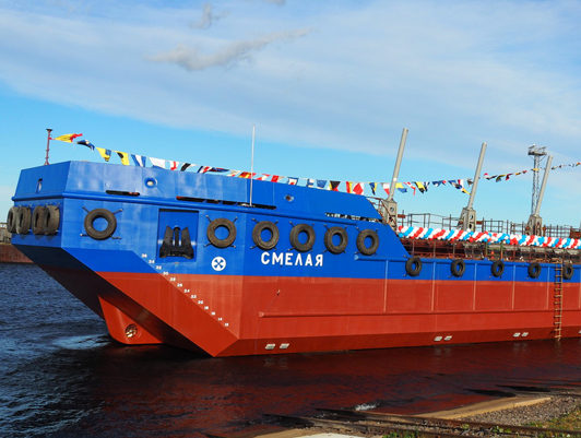 Onego Shipyard launches the Smelaya scow under construction by order of the FSUE “Rosmorport”