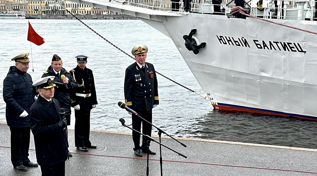 Employees of the North-Western Basin Branch take part in the ceremonial send-off of the Yuny Baltiets sailboat for its first voyage in navigation 2025