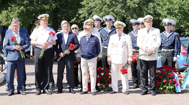 North-Western Basin Branch takes part in solemn events dedicated to the Day of Workers of the Maritime and River Fleet