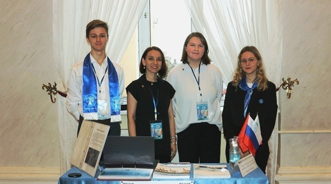 Representatives of the North-Western Basin Branch take part in the Ocean Career job fair