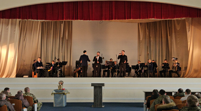 Orchestra of the Far Eastern Basin Branch congratulates members of 155th Separate Marine Brigade on Defender of the Fatherland Day