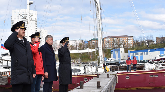 Slavyanka yacht solemnly welcomed at the seaport of Vladivostok