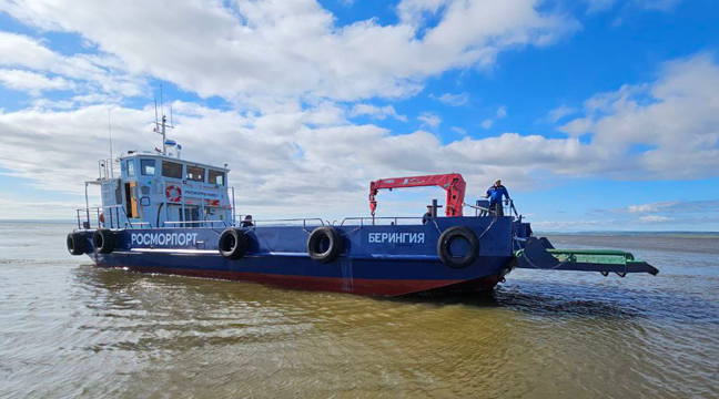 Self-propelled barge Beringia joins the fleet of the North-Eastern Basin Branch