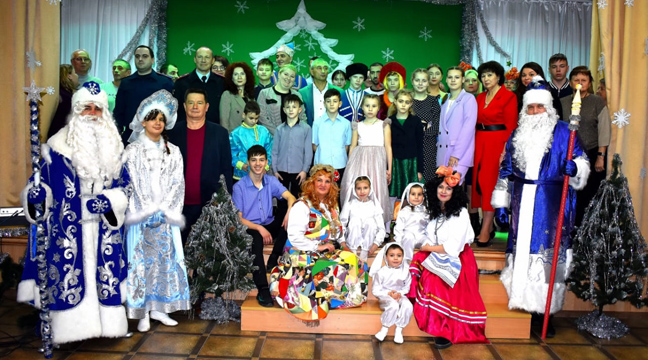 Employees of the Azovo-Chernomorsky Basin Branch congratulate children from large families of Novorossiysk and Akhtyrsky Orphanage