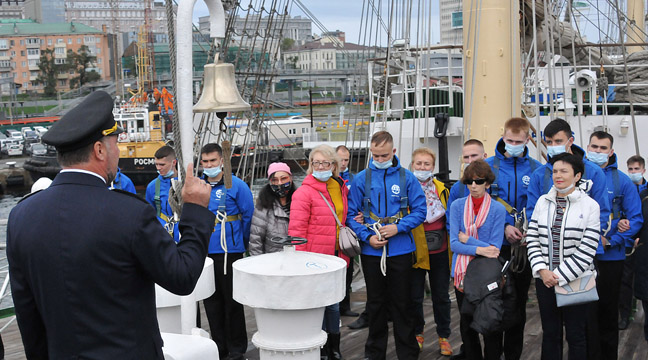 Members of the Belaya Trost School visit the sailing boat Nadezhda