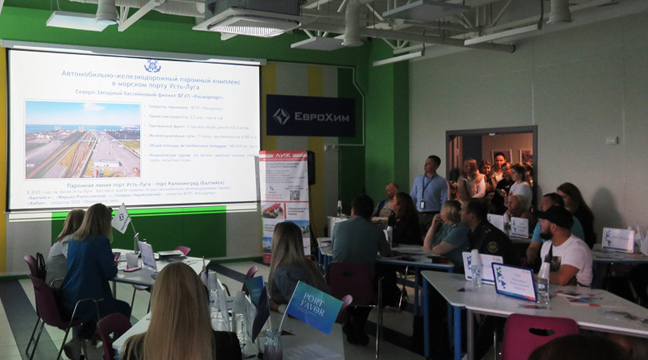 Representatives of the North-Western Basin Branch take part in a career fair for participants in the special military operation and their families